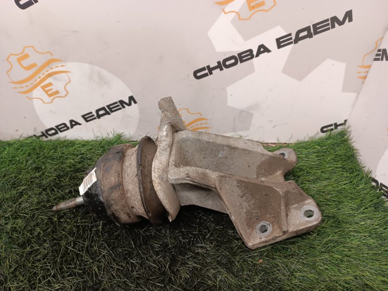 Подушка двигателя