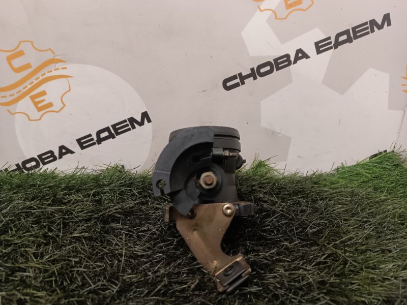 Дроссельная заслонка