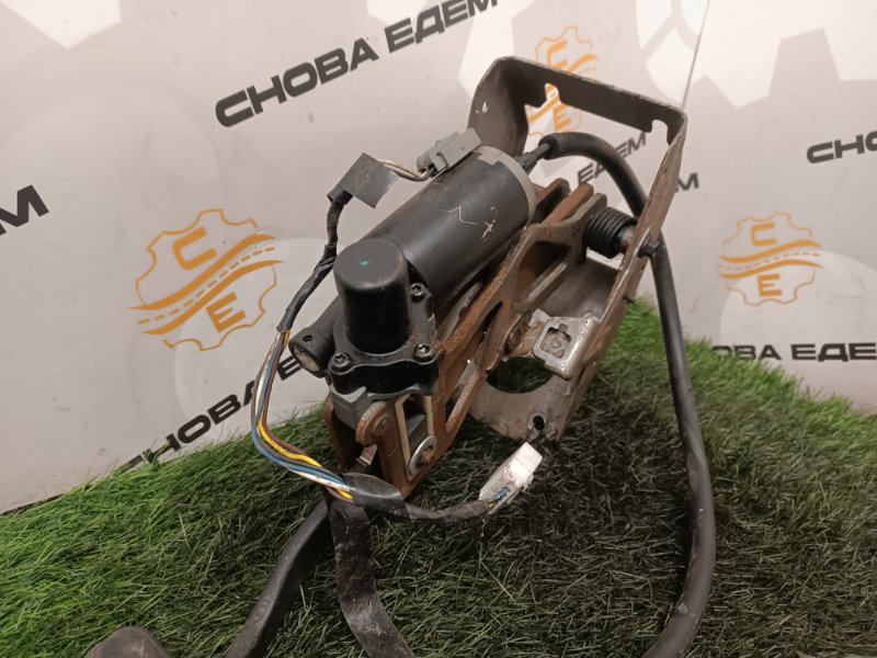 Педаль тормоза