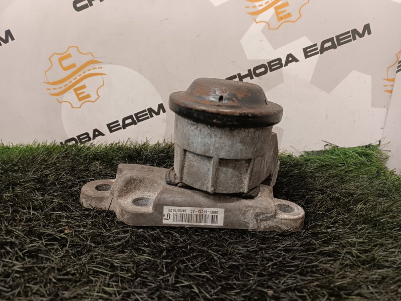 Подушка двигателя